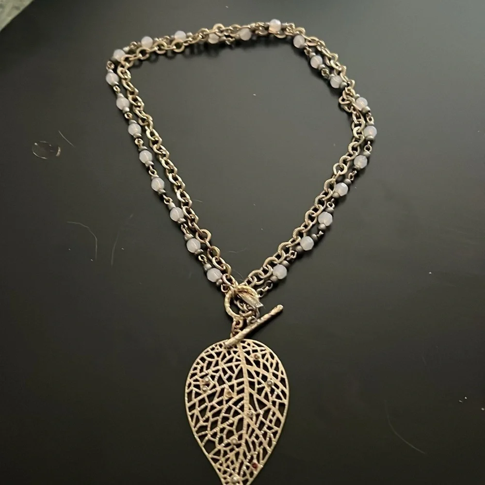 Cookie Lee adjustable leaf necklace - Picture 3 of 3